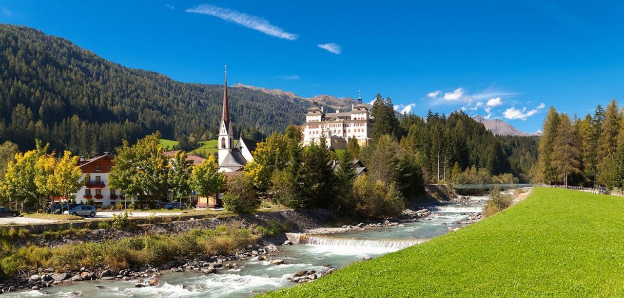 Parigger Apt Lavendel Racines Exteriér fotografie
