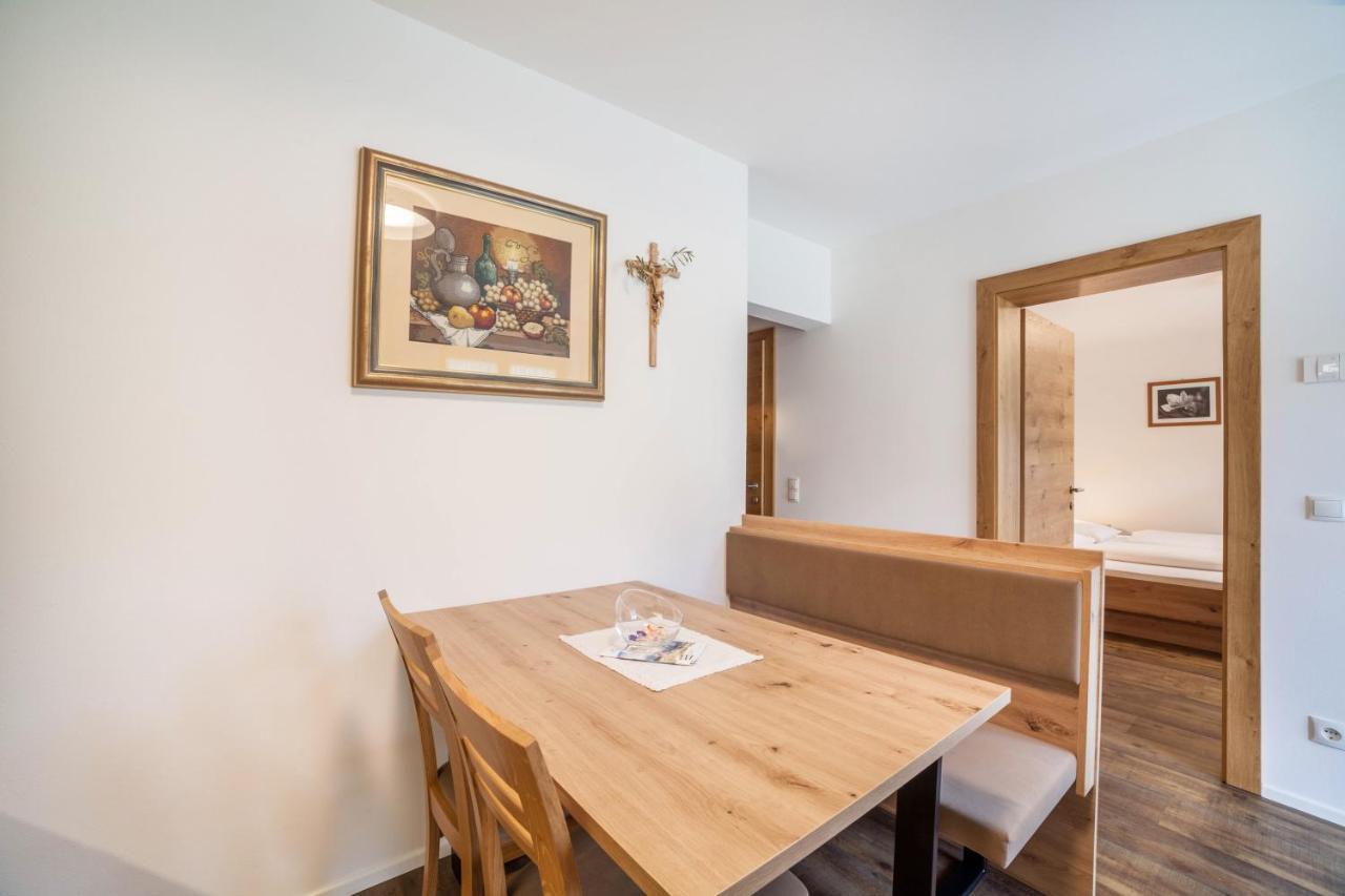 Parigger Apt Lavendel Racines Exteriér fotografie