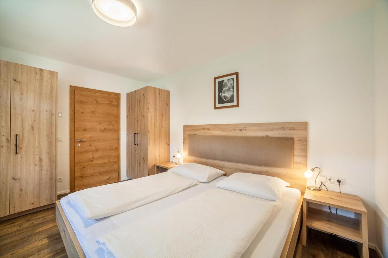 Parigger Apt Lavendel Racines Exteriér fotografie